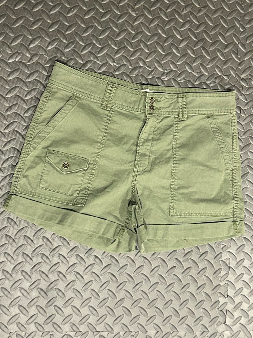 Time and Tru Olive Green Cargo Bermuda Shorts